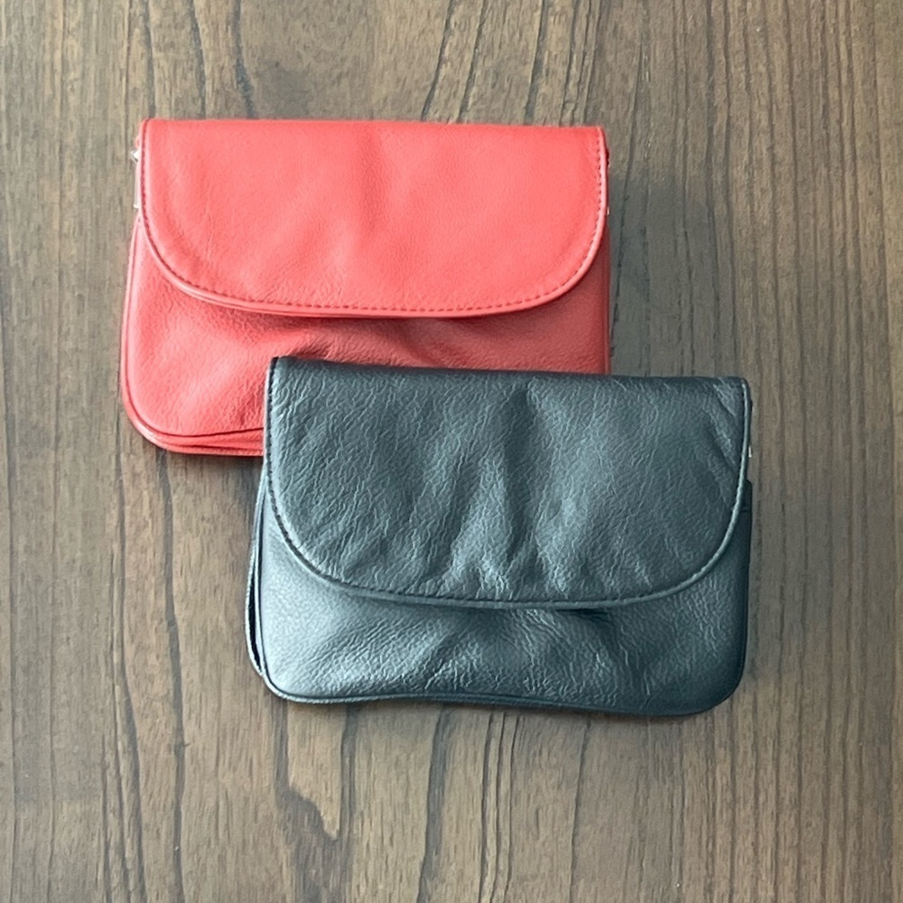 Bundle of Crossbody Purses (2)